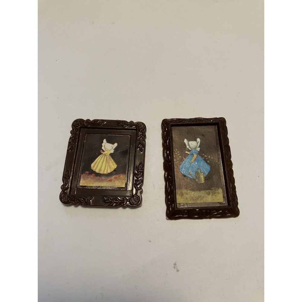 Shackman Dollhouse Miniatures Framed Pictures Bonnet Girls set 2 brown plastic